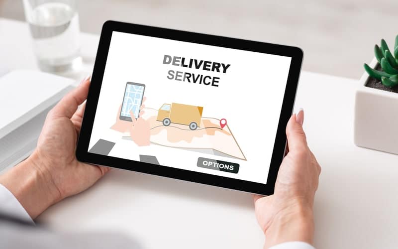 What is the best delivery service from Canada to the US?